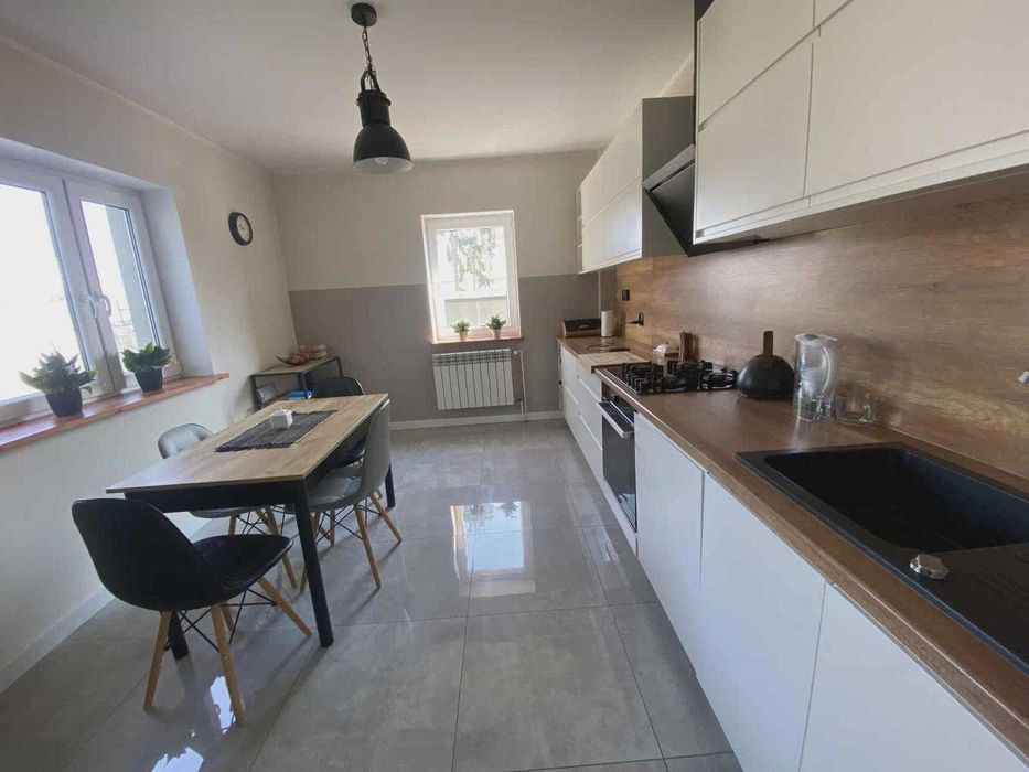 Przestronny dom w Żmigrodzie-Wprowadź się od zaraz!