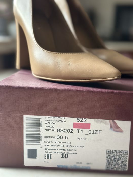 Buty na obcasie