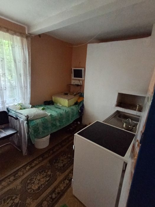 Продам хату в центрі села