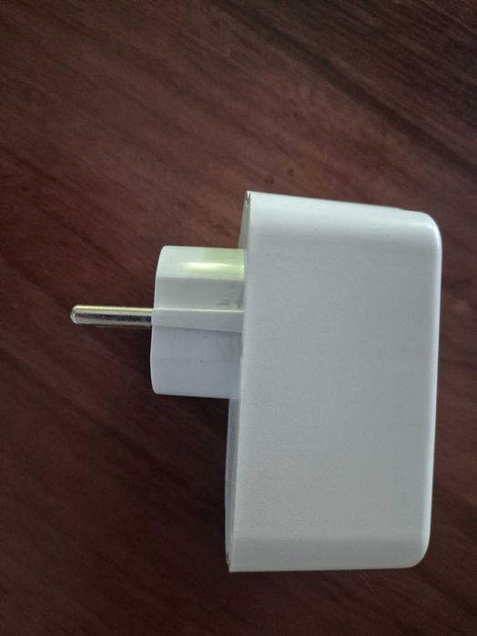 Złodziejka 240V z gniazdami USB