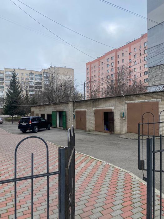 Продам цегляний гараж