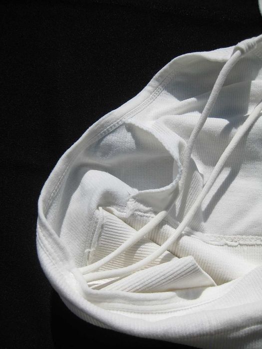 Белый топ в рубчик на бретелях M L