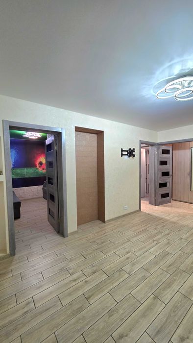 2-кімнатна квартира по вул.Леонтовича. (р-н) Стадіону