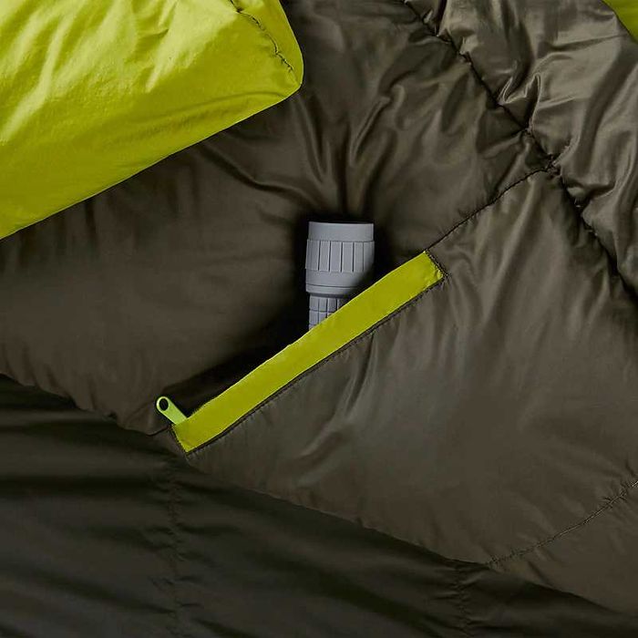 Пуховый спальный мешок Marmot Never Winter (комфорт +4С)