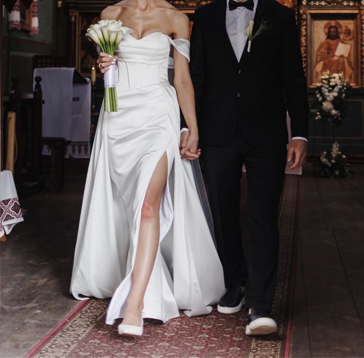 Продам весільну сукню 2в1