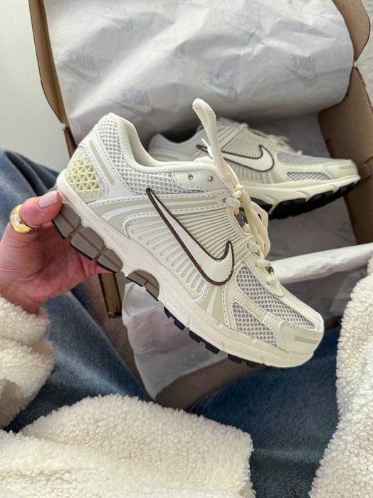 Кросівки Nike Air Zoom Roam Vomero 5 Sail Mink Brown / кроси Найк беж
