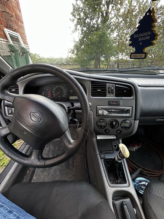 Nissan Primera 2001r.