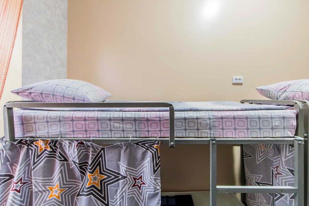 Підселення в кімнату на 4 особи поряд з вокзалом/Реальні фото!--555.biz.ua