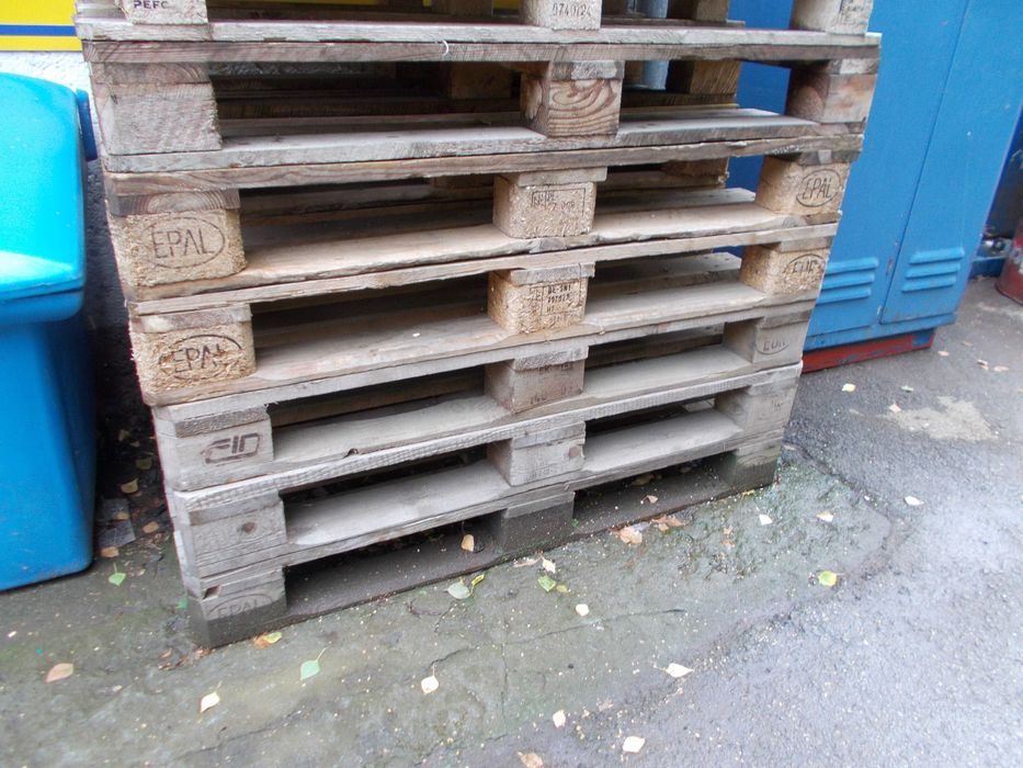 Palety  drewniane  EURO.   120 X 80.  / 7 sztuk. /