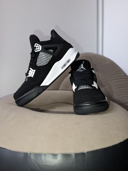 Jordan 4 White Thunder