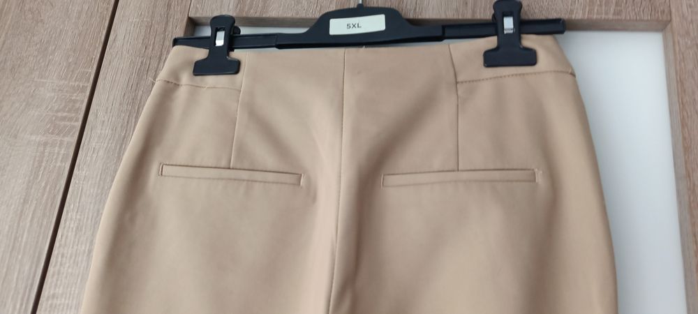 Zara Spodnie damskie materiałowe cygaretki beżowe rozmiar S 36