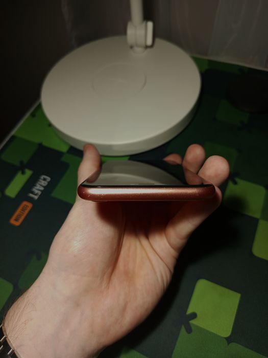 iPhone XR.  stan :BDB