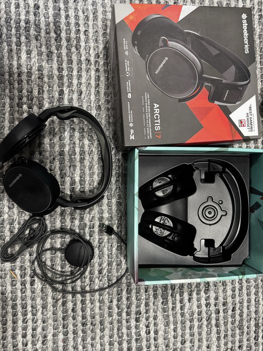 Бездротові ігрові навушники SteelSeries Arctis 7