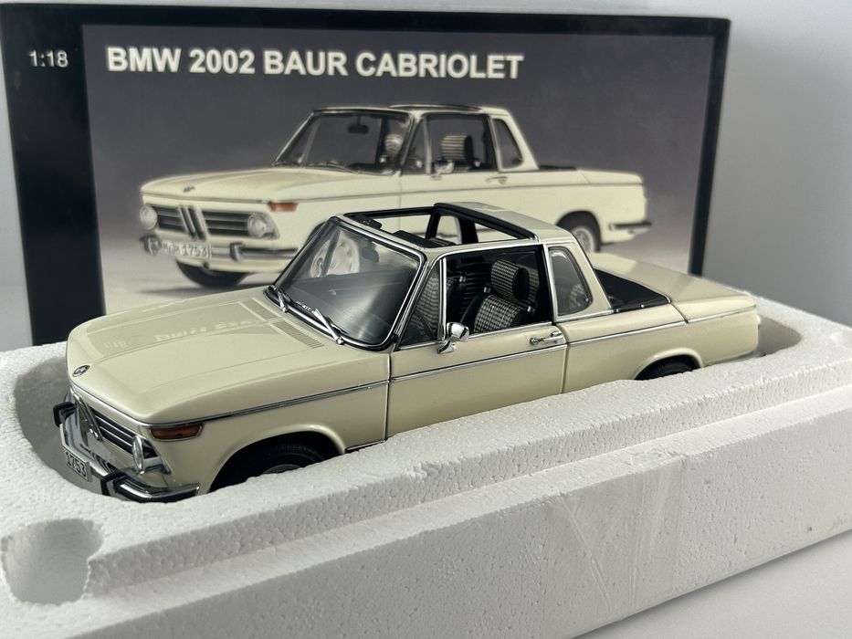 BMW 2002 Baur Cabriolet Autoart 1/18