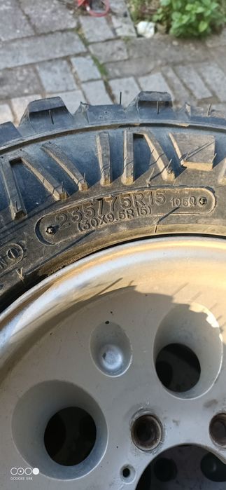 Vendo 4 jantes com pneus