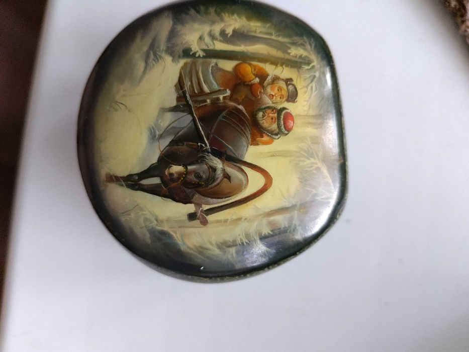 stara szkatułka z laki malowana  ręcznie