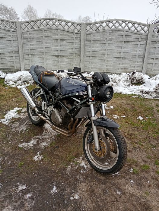 Sprzedam motocykl Suzuki Bandit 400 w całości lub części