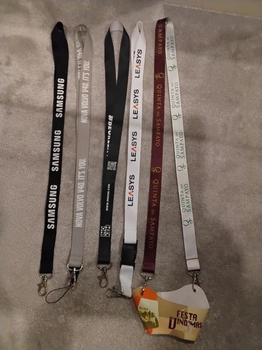 Lote de 8 fitas de pescoço / porta-copos