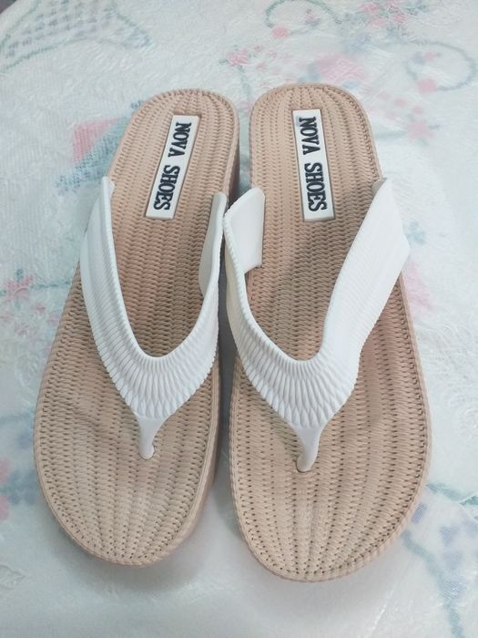 Продам шлёпанцы-сланцы 36размер