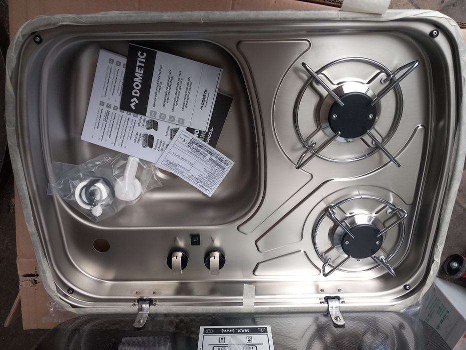 Kamper, przyczepa kuchenka ze zlewem dometic