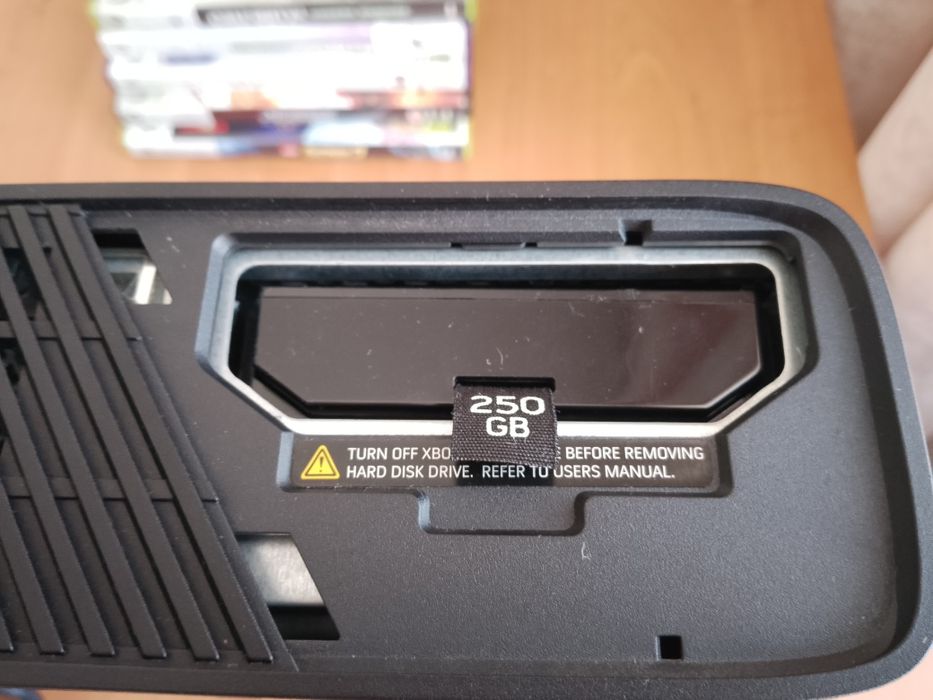 Xbox 360 E 250 GB