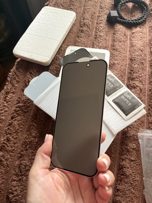 Продам три стекла на 16 айфон Apple iPhone