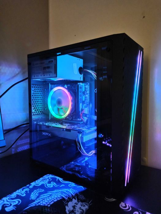 Gaming Desktop PC / Intel i7 Quad 16 GB / SSD +
1TB / AMD RX 470 8GB