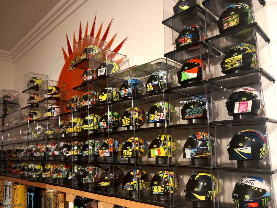 Colecao VR46 capacetes completta