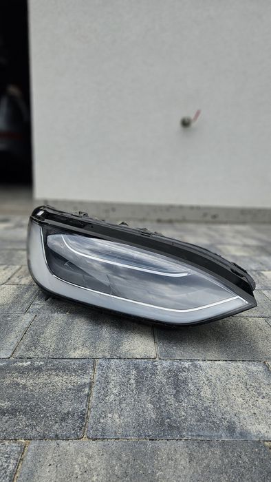 Фара Tesla model x uplevel