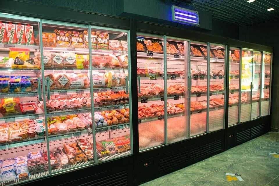 Холодильні регали. Енергозберігаючі вітрини. Гірки в магазин. Стелажі