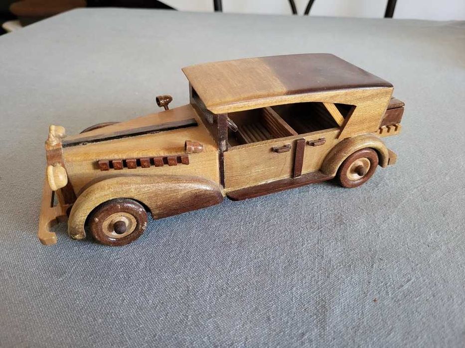 Carro em Madeira