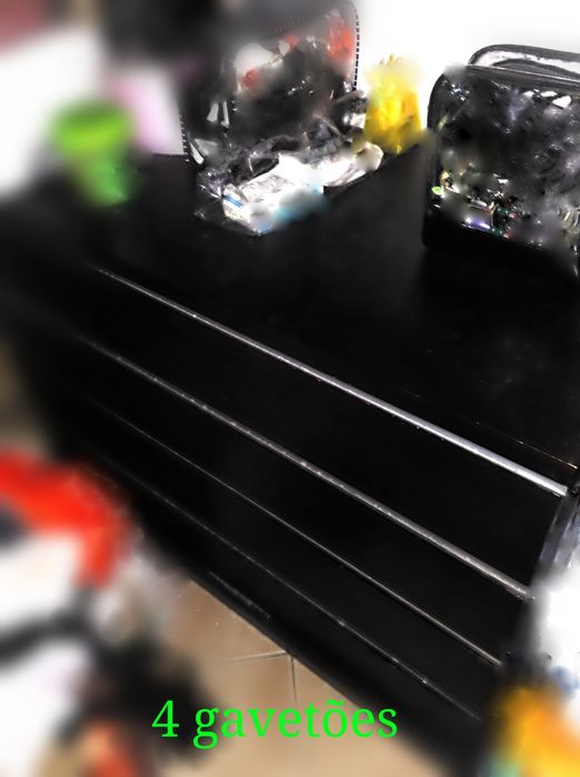 Cama casal (est. 2.00x2.00) e mobiliário (opção), madeira cor mogno