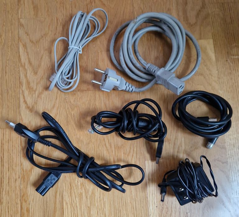 Różne kable - 6 sztuk