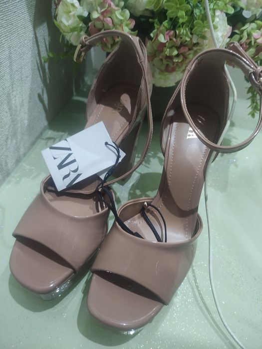 sandálias zara novas