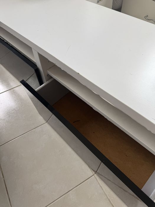 Movel tv ikea  com gavetas