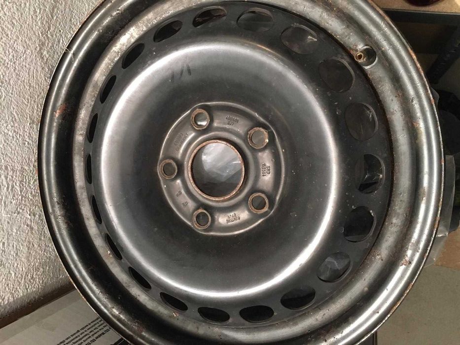 Felgi stalowe oryginał Audi 15’’ 4 sztuki