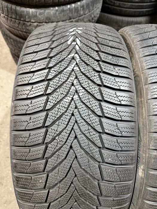 Opony zimowe 245/40/19 Nexen 2szt 7,3mm 2022r