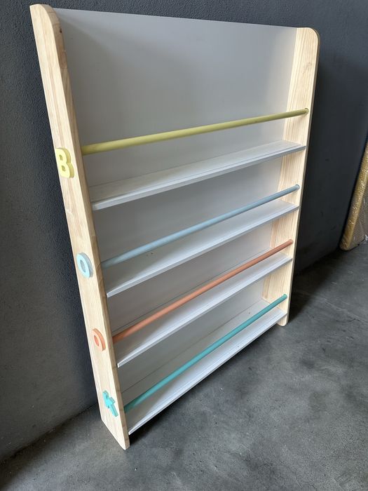 Material de espaço infantil