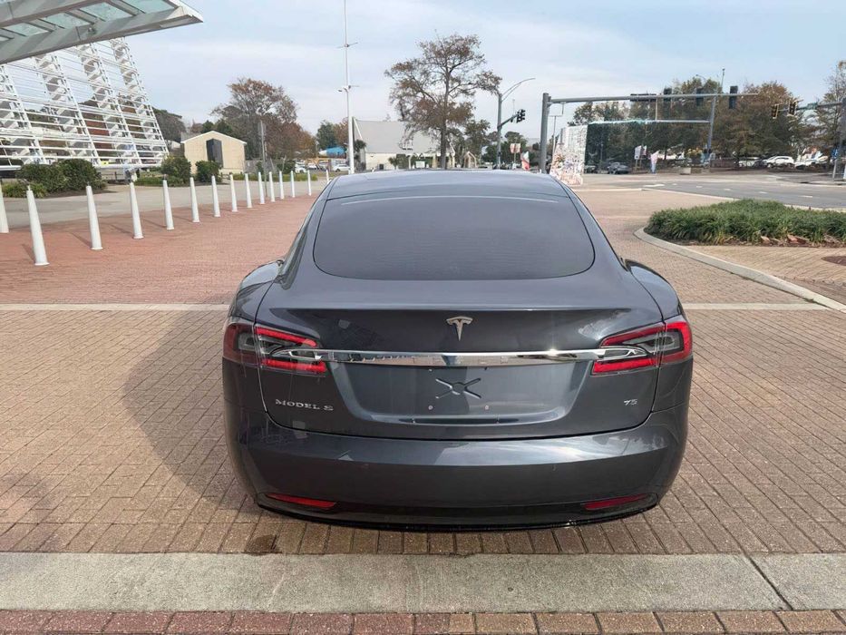 Tesla Model S 75      2016