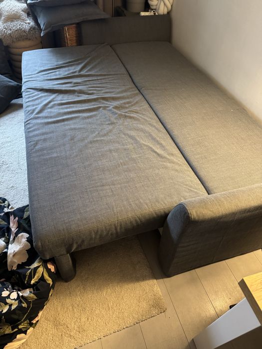 Sprzedam sofe z funkcja spania ikea