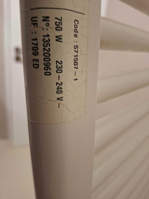 Toalheiro elétrico toalhas de 750W.