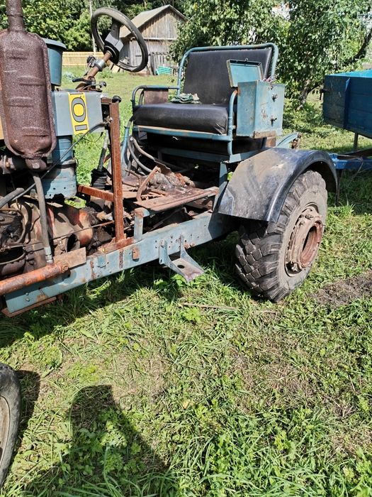 продам трактор на ходу