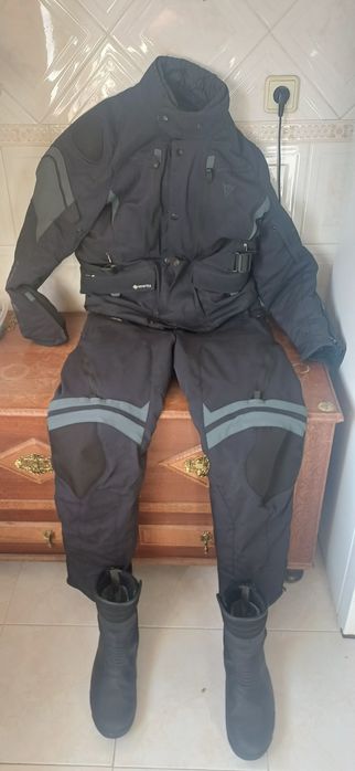 Vendo kit completo Dainese.