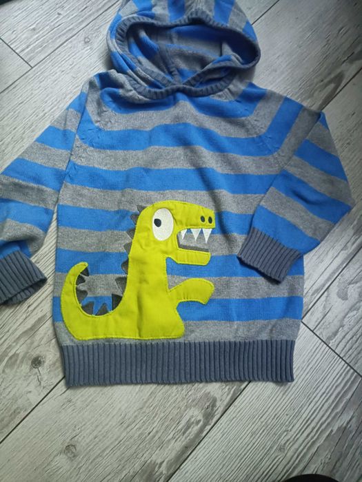 Sweterek z kapturem 5-6 lat