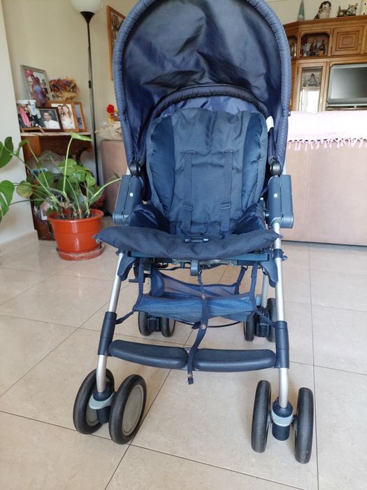 Vendo carrinho de bebé em excelente estado e de qualidade