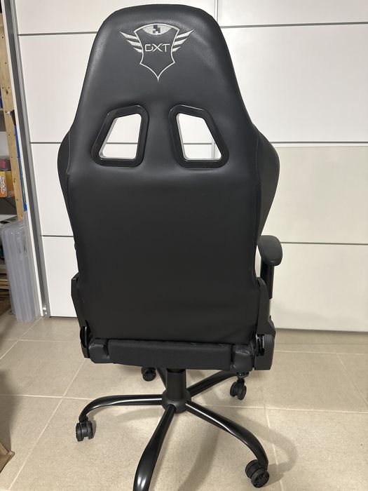 Cadeira Gaming/ Escritorio Trust GXT