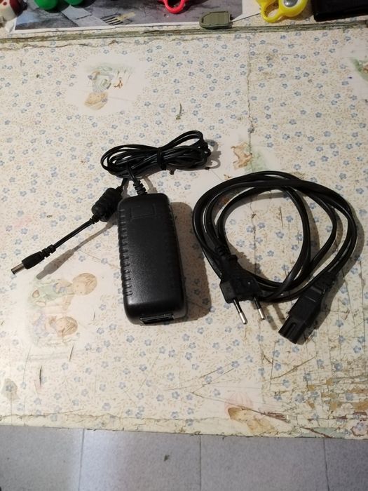 Vendo carregador novo