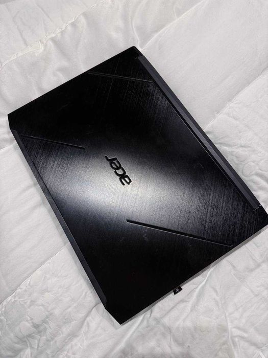 Acer Nitro 7 9300h 1660Ti 144h