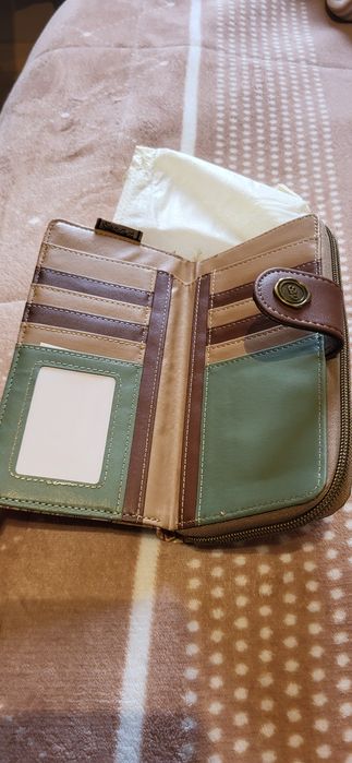 Carteira porta decomentos e telemóvel