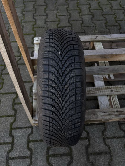 Opony całoroczne Dębica Navigator 3 165/70/14 81T, cena za sztukę!